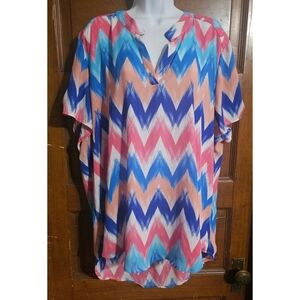 Woman's Plus Size Chevron Split Neck Blouse